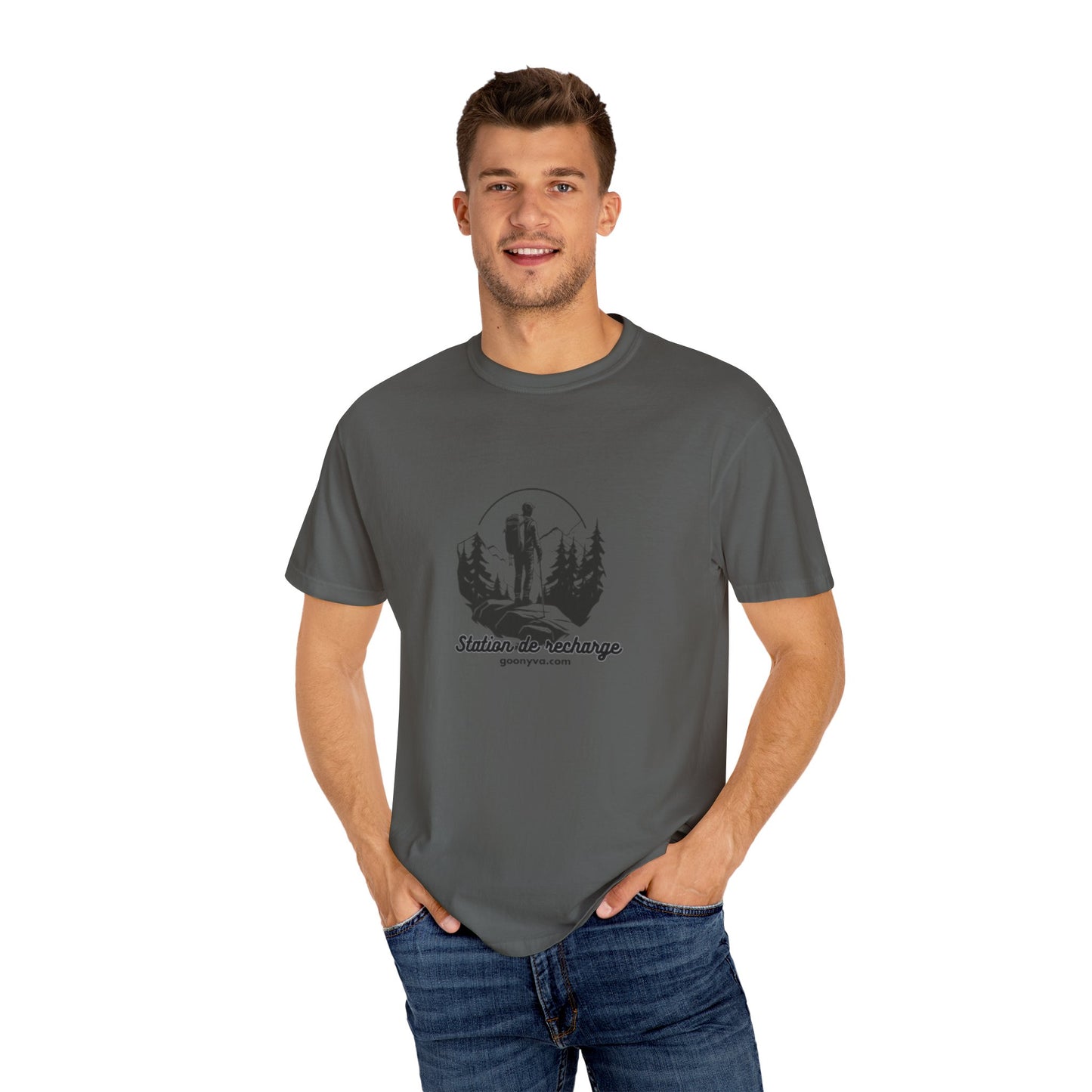 T-Shirt Unisexe "L'Aventure Vous Attend" T-shirt Plein Air Cadeau pour Amoureux de la Nature Vêtement de Randonnée Cadeau pour Aventuriers