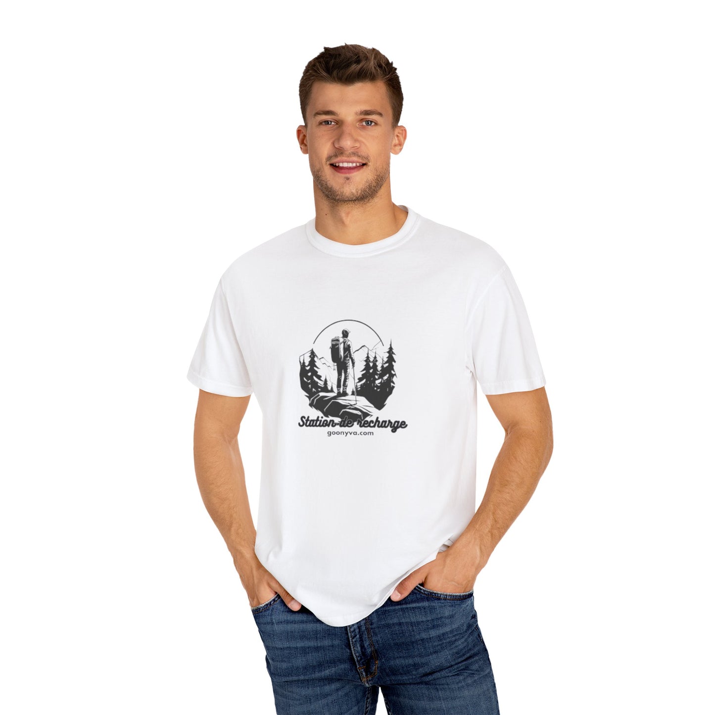 T-Shirt Unisexe "L'Aventure Vous Attend" T-shirt Plein Air Cadeau pour Amoureux de la Nature Vêtement de Randonnée Cadeau pour Aventuriers