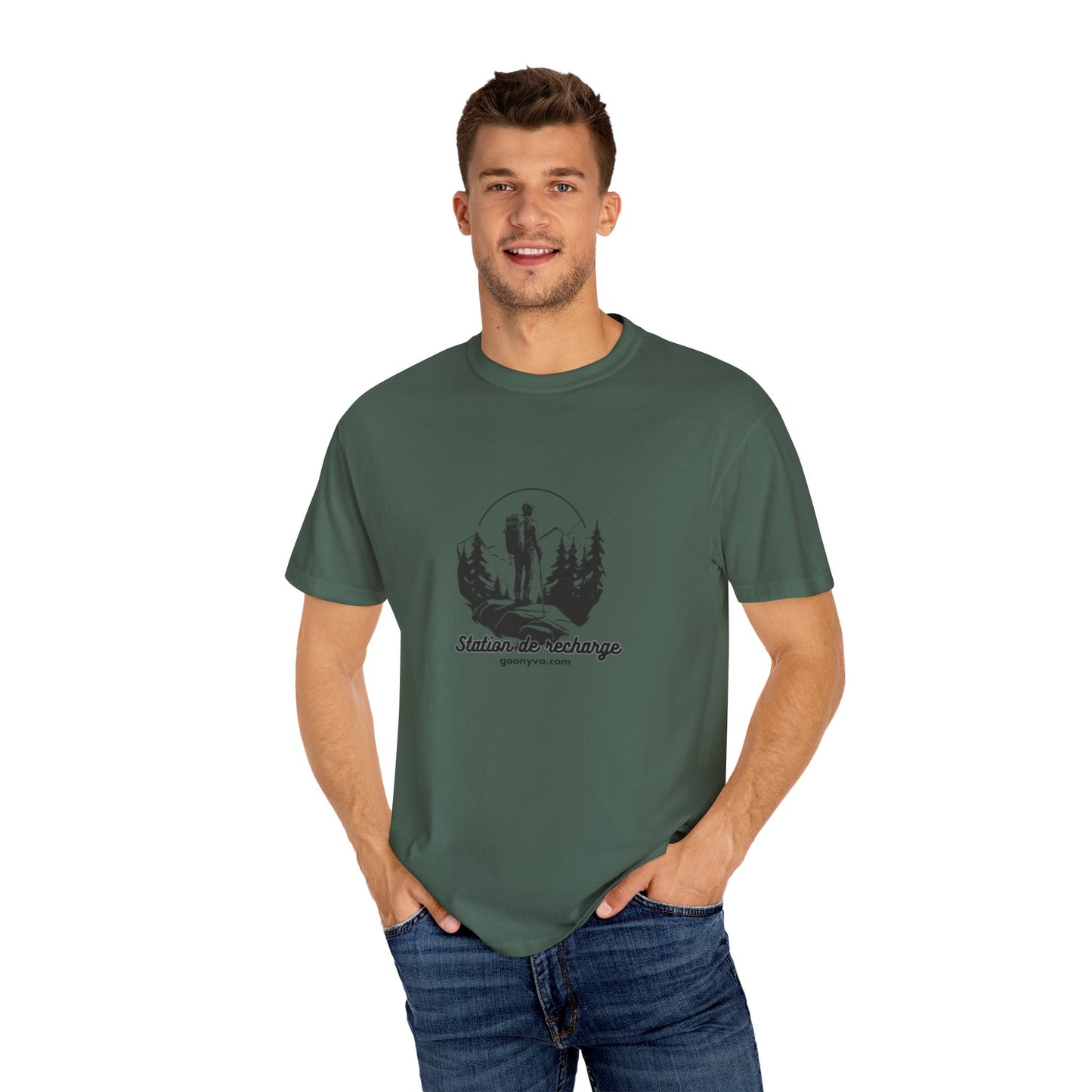 T-Shirt Unisexe "L'Aventure Vous Attend" T-shirt Plein Air Cadeau pour Amoureux de la Nature Vêtement de Randonnée Cadeau pour Aventuriers