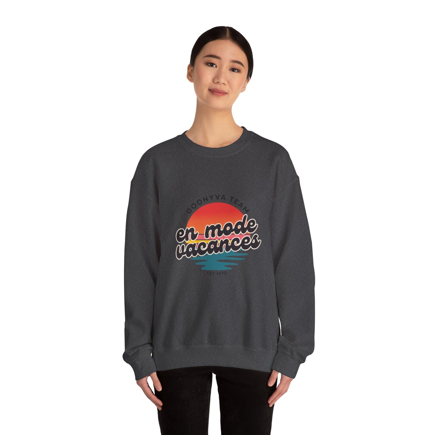 Chandail Col Rond "Chill Vibes" Pour les journées décontractées  Idéal pour la détente douillette  Parfait pour le voyage  Cadeau pour les amis  Style vacances