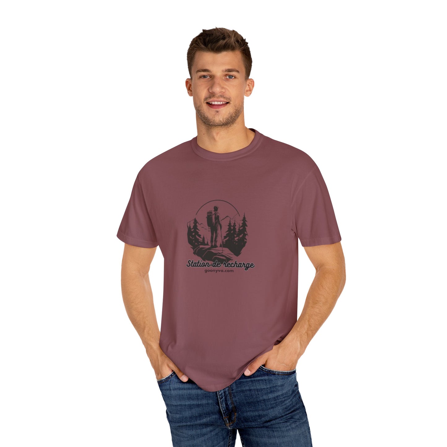 T-Shirt Unisexe "L'Aventure Vous Attend"  T-shirt Plein Air  Cadeau pour Amoureux de la Nature  Vêtement de Randonnée  Cadeau pour Aventuriers
