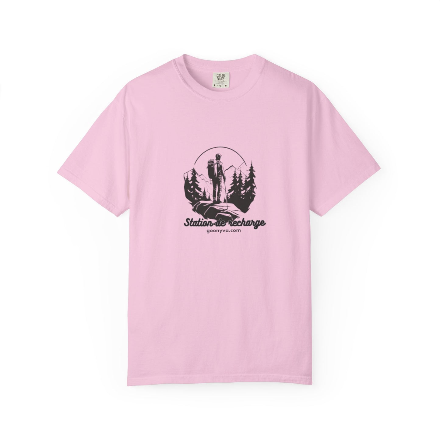 T-Shirt Unisexe "L'Aventure Vous Attend"  T-shirt Plein Air  Cadeau pour Amoureux de la Nature  Vêtement de Randonnée  Cadeau pour Aventuriers