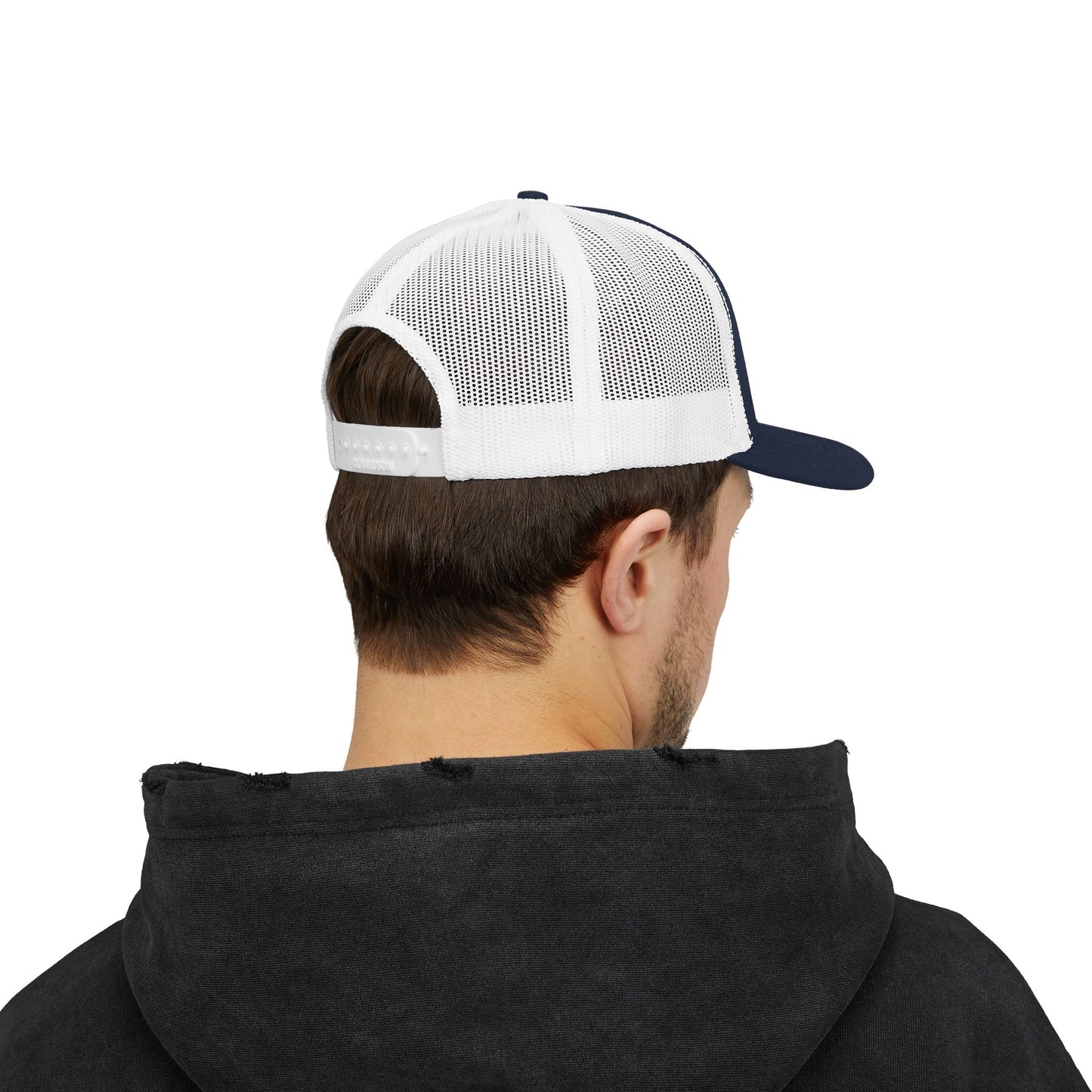 Affirmez votre style avec notre casquette Trucker Snapback "Goonya" stylée ! Ce chapeau tendance est parfait pour toutes vos aventures en plein air. C'est un cadeau unique pour lui ou pour elle, idéal pour un look décontracté au quotidien.
