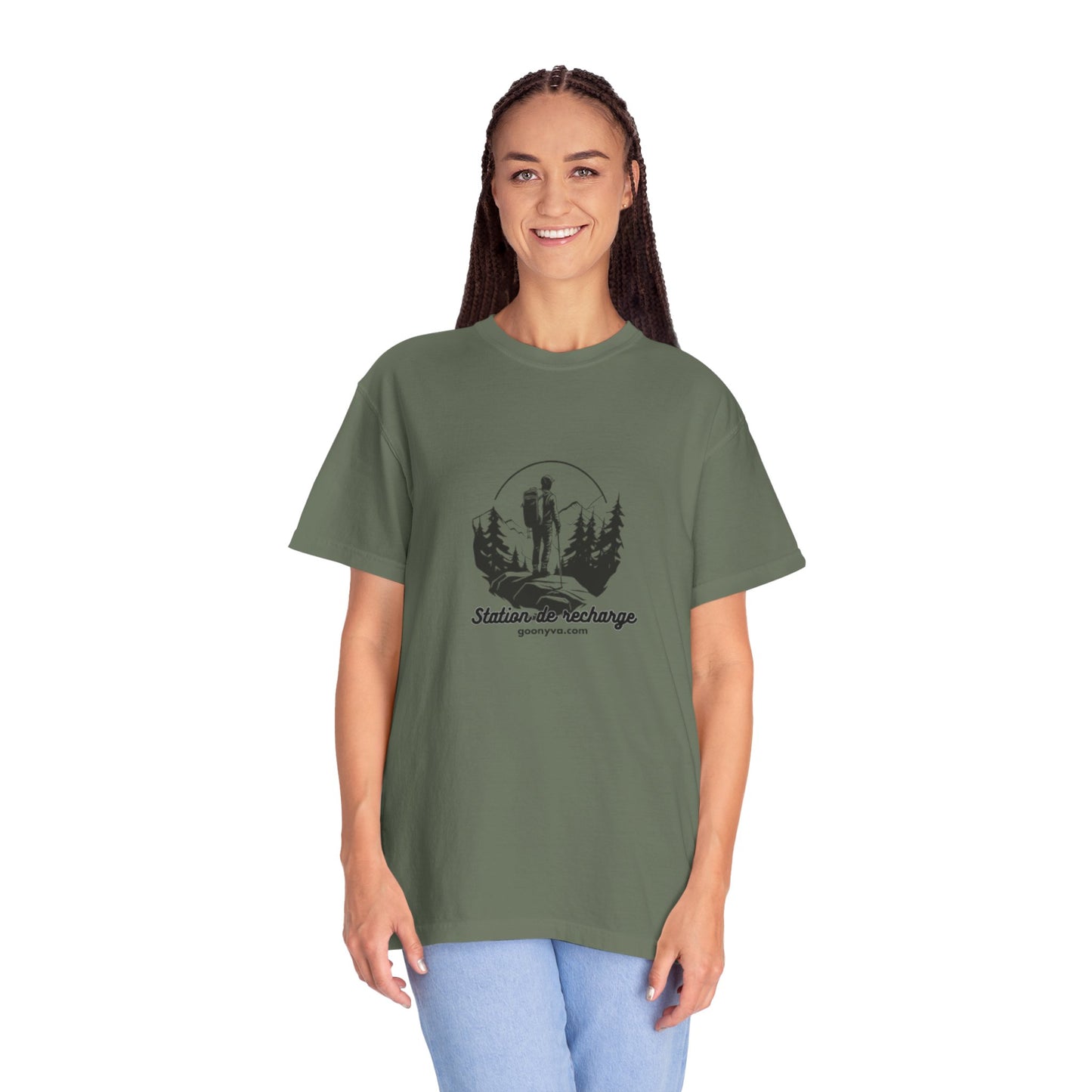 T-Shirt Unisexe "L'Aventure Vous Attend"  T-shirt Plein Air  Cadeau pour Amoureux de la Nature  Vêtement de Randonnée  Cadeau pour Aventuriers